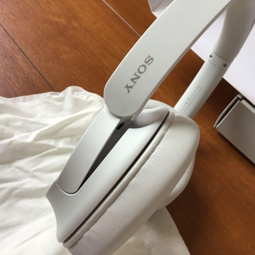SONY WH-CH720N ワイヤレスヘッドホン ホワイト ほぼ新品です