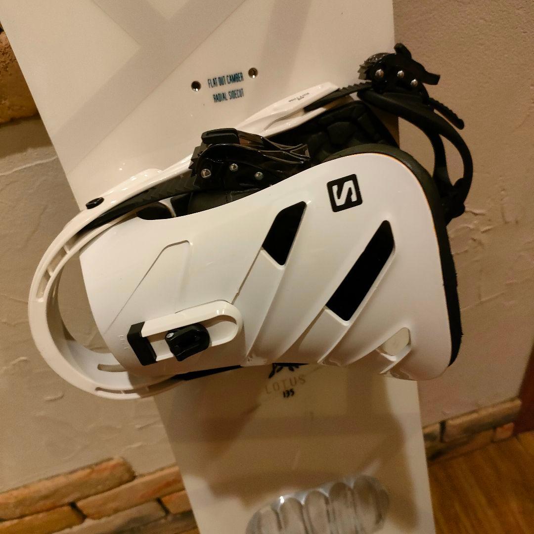 SALOMON　サロモン　スノーボード LOTUS　135　ビンディングS