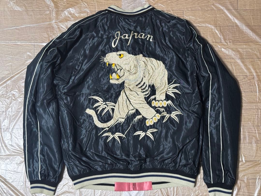 【一時的に値下げ】2022年秋冬 テーラー東洋 スカジャン サテン 龍 白虎