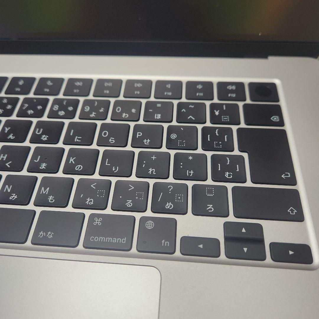 超美品 M2チップ Apple MacBook Air シルバー 15-inch