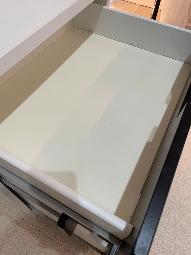 引き取り限定　IKEA ロフトベッド　stuva 机　引き出し付き　白黒