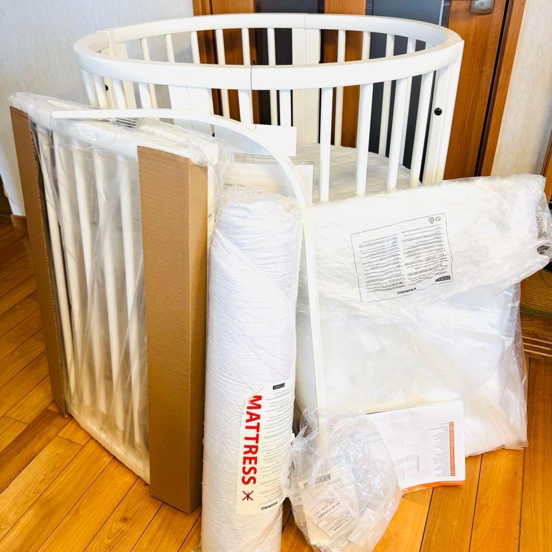 【極美品】スリーピーベッド　ミニベッド　マット２個　新品マット付き