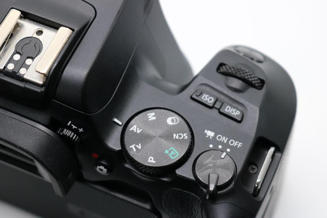 美品ですが少し訳あり 【Canon EOS Kiss X10 ダブルレンズ】