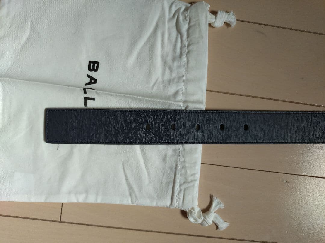 BALLY リバーシブルベルト　ブラック/ネイビー