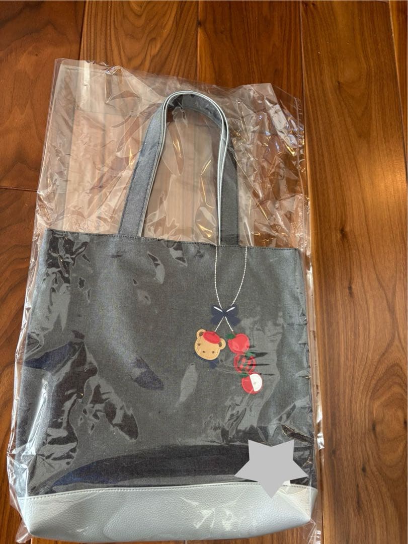 ☆新品未開封☆familiar カスタマイズバッグ　vip限定ブラック×シルバー