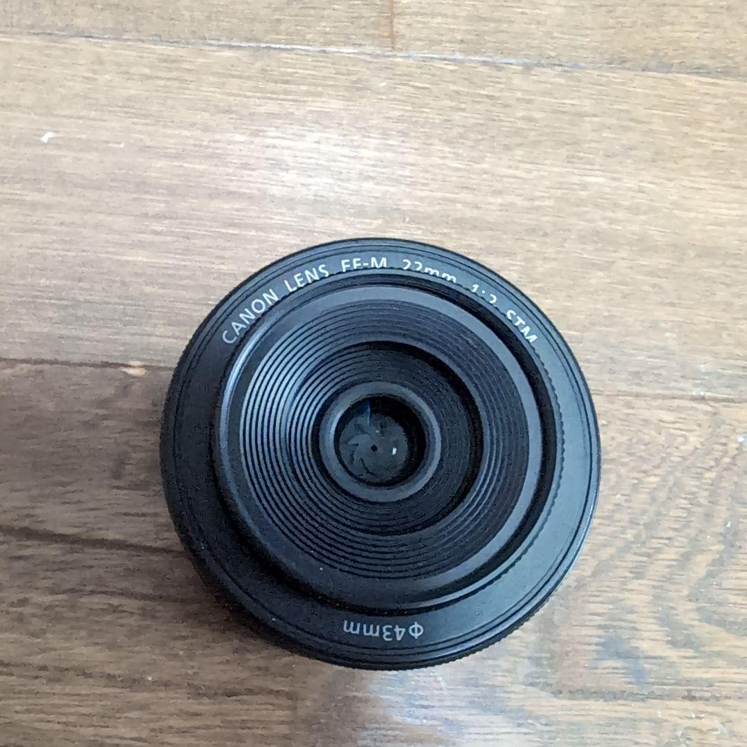 レンズ無し値引きします。キャノン　KISS　M２　ホワイト