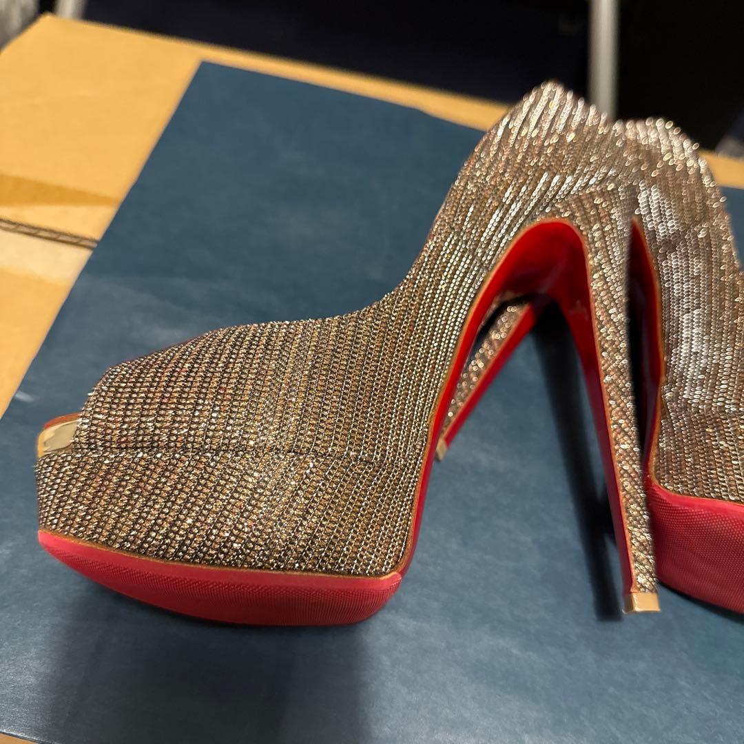 クリスチャンルブタン　キラキラ ラメ オープントゥ 美脚ヒール