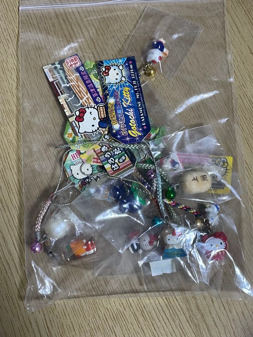 A*A様 ハローキティ ストラップセット