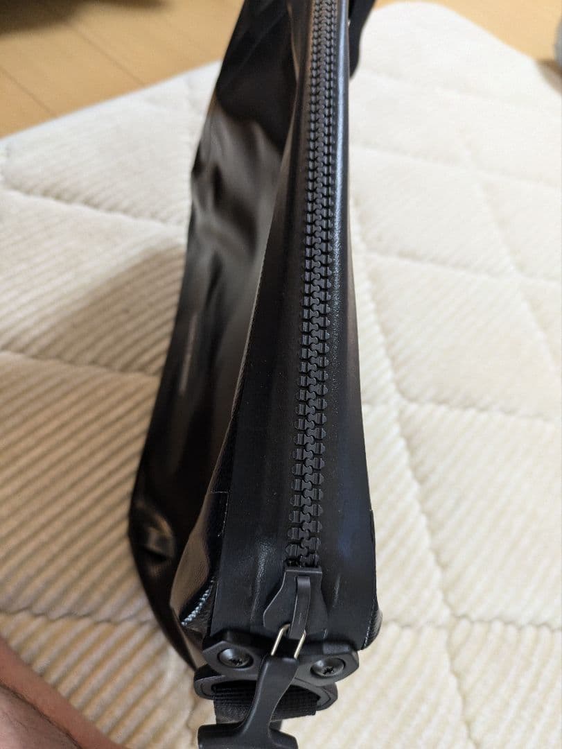 G*a様 SupremeORTLIEB Small Messenger Bag