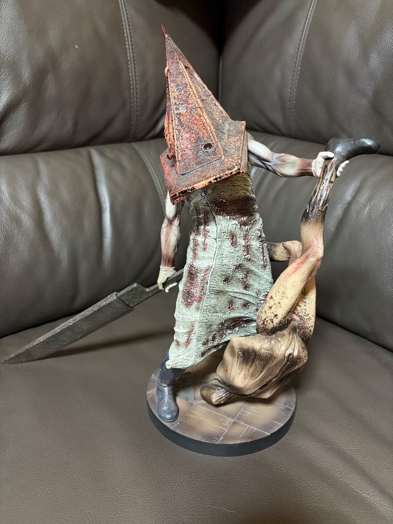 レッドピラミッドシング