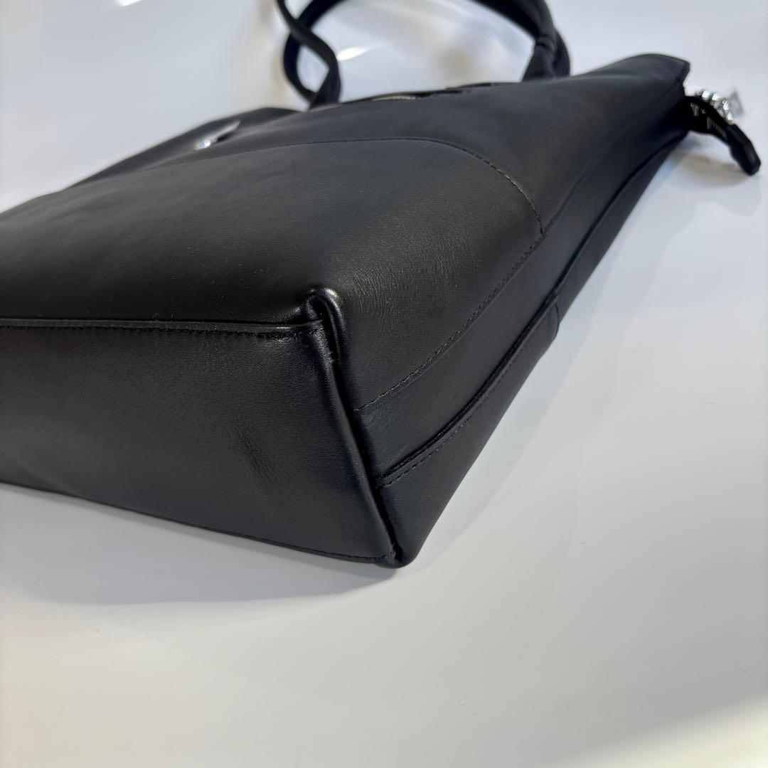 新品未使用 アニアリ aniary レザー トートバッグ 縦型 肩掛け ブラック