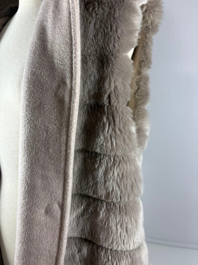 【美品】MOORER社　JAY MAYEN ふわふわエコファー　ダウンベスト