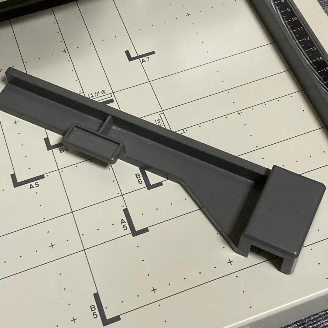 美品　PLUS PK-513L 手動裁断機　26-106