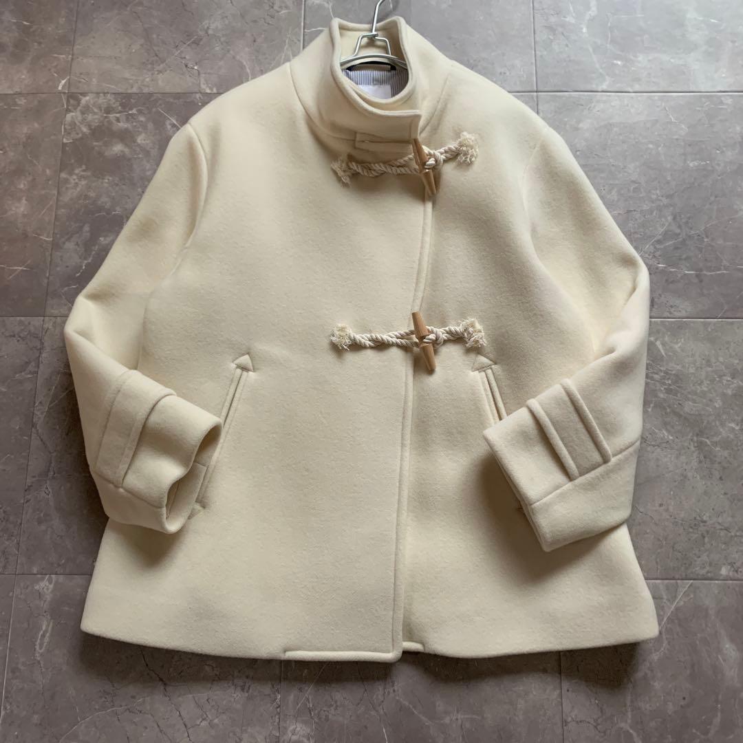 HUMAN WOMAN ヒューマンウーマン　ダブルモッサダッフルコート　白　M