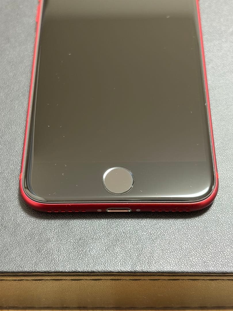 美品　iPhone SE 第二世代　②