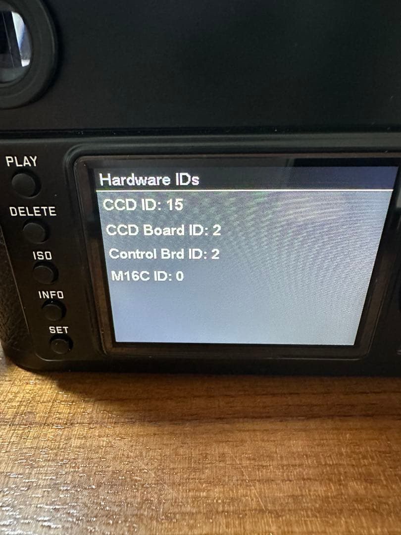 ライカ M9-P ブラックペイント バッテリー2個付きCCD対策済　777ゾロ目