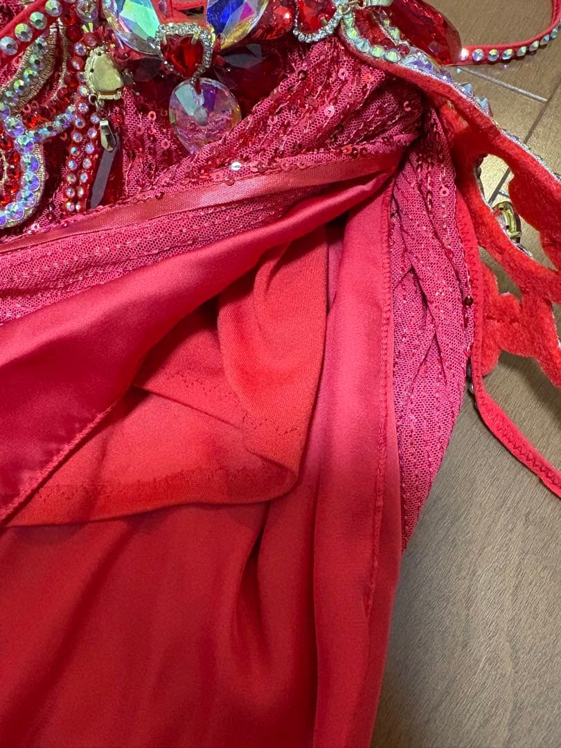 ベリーダンス 衣装 Aida Style 赤スパンコール 