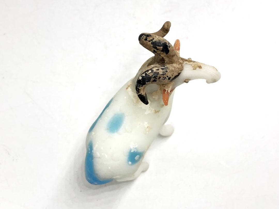 【 古代ガラス 】　ヤギ　出土品