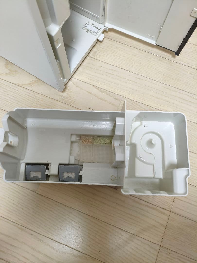 Panasonic ジアイーノ　F-MV2100 次亜塩素酸空間除菌脱臭機