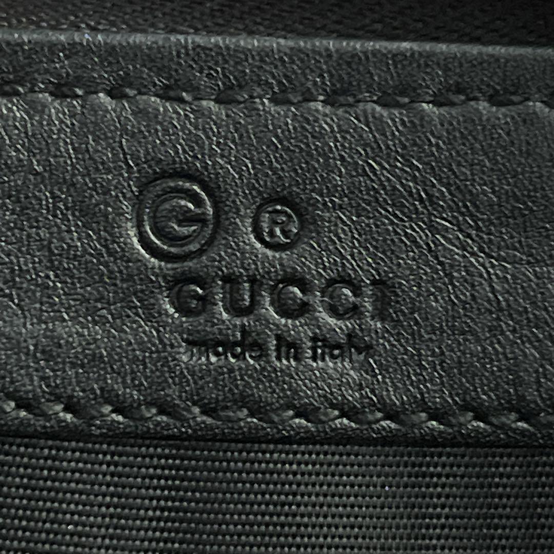 グッチ　ケース　ラウンドファスナー　シマ　小銭入れ　GG柄　レザー　黒