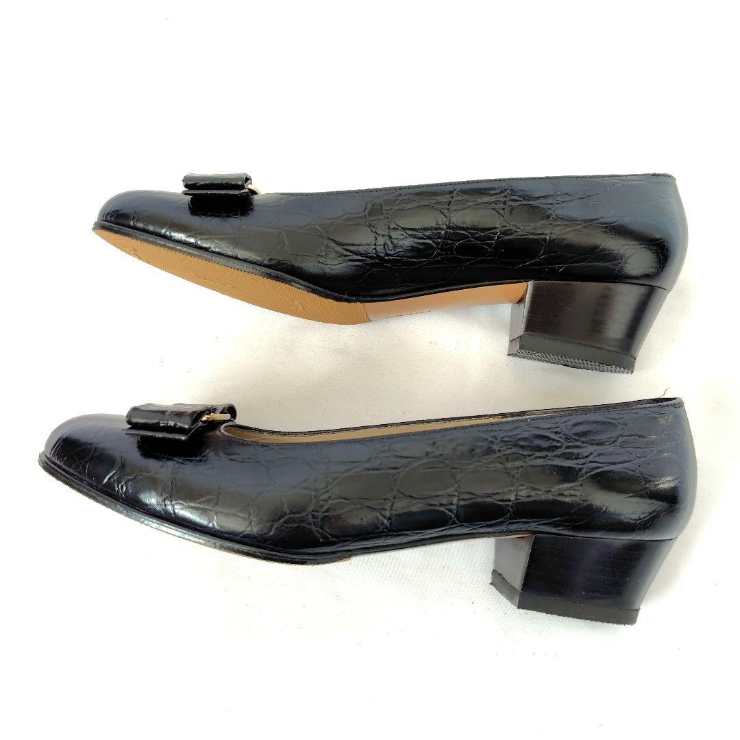 ✨️腕利き職人のリペア済✨️極美品❤箱付【フェラガモ】 ヴァラ クロコ パンプス