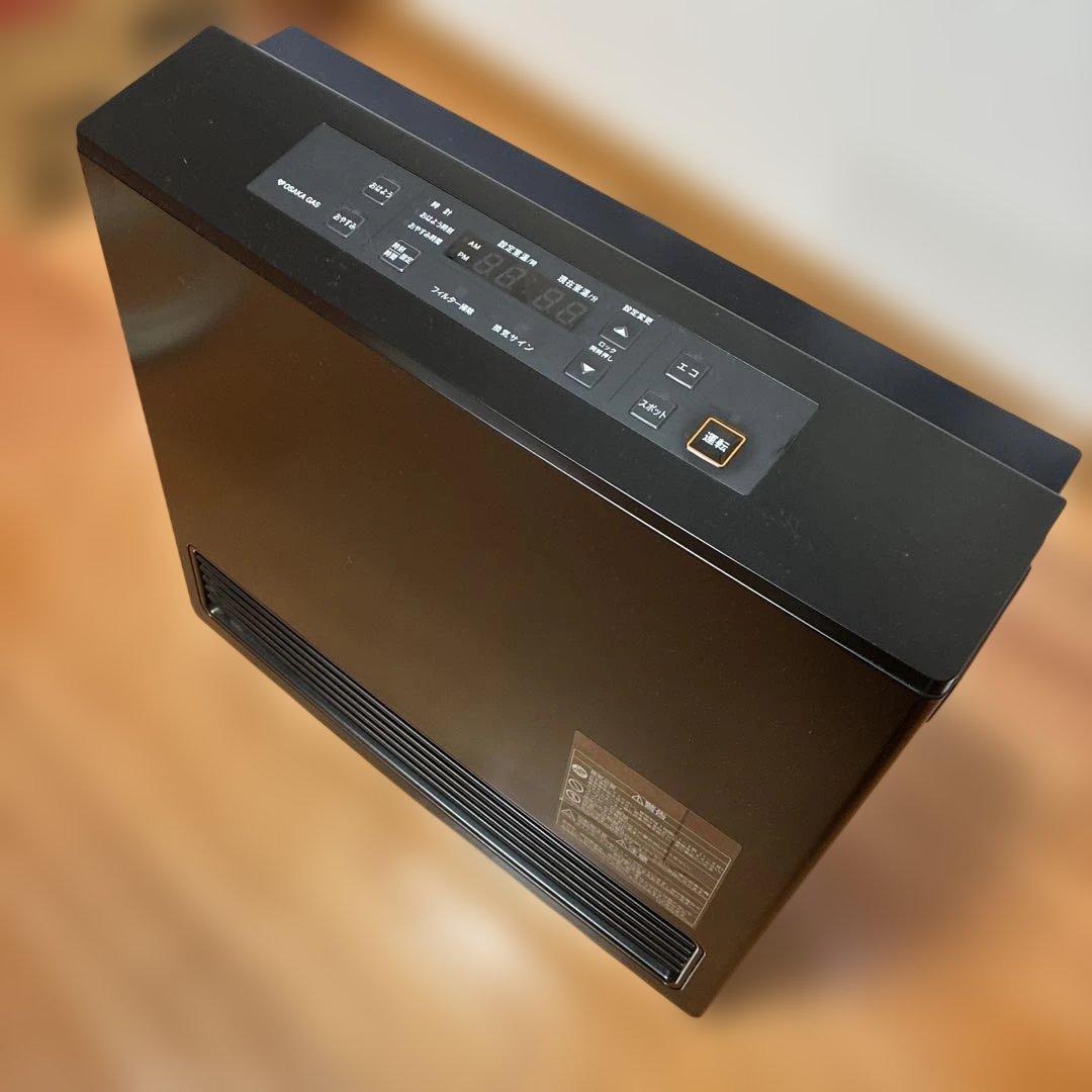 【美品】人気 ガスファンヒーター　ガスストーブ　マットブラック 140 9415