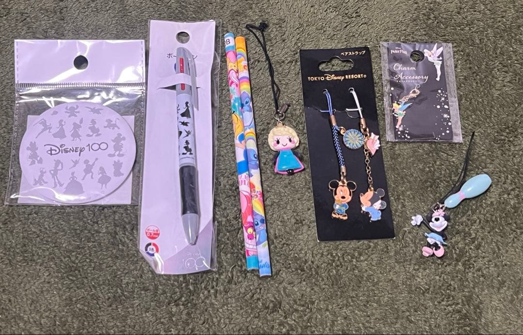 ディズニーグッズ95点まとめ売り