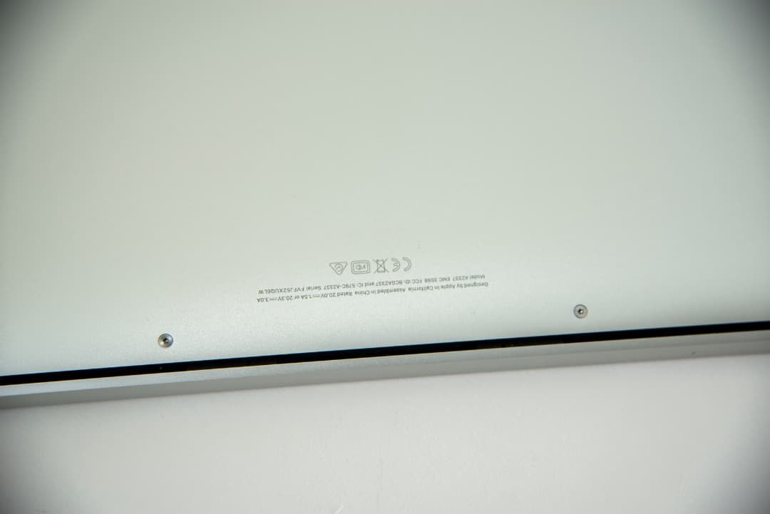 Apple Mac book M1 Air 2020 256GB 本体箱付