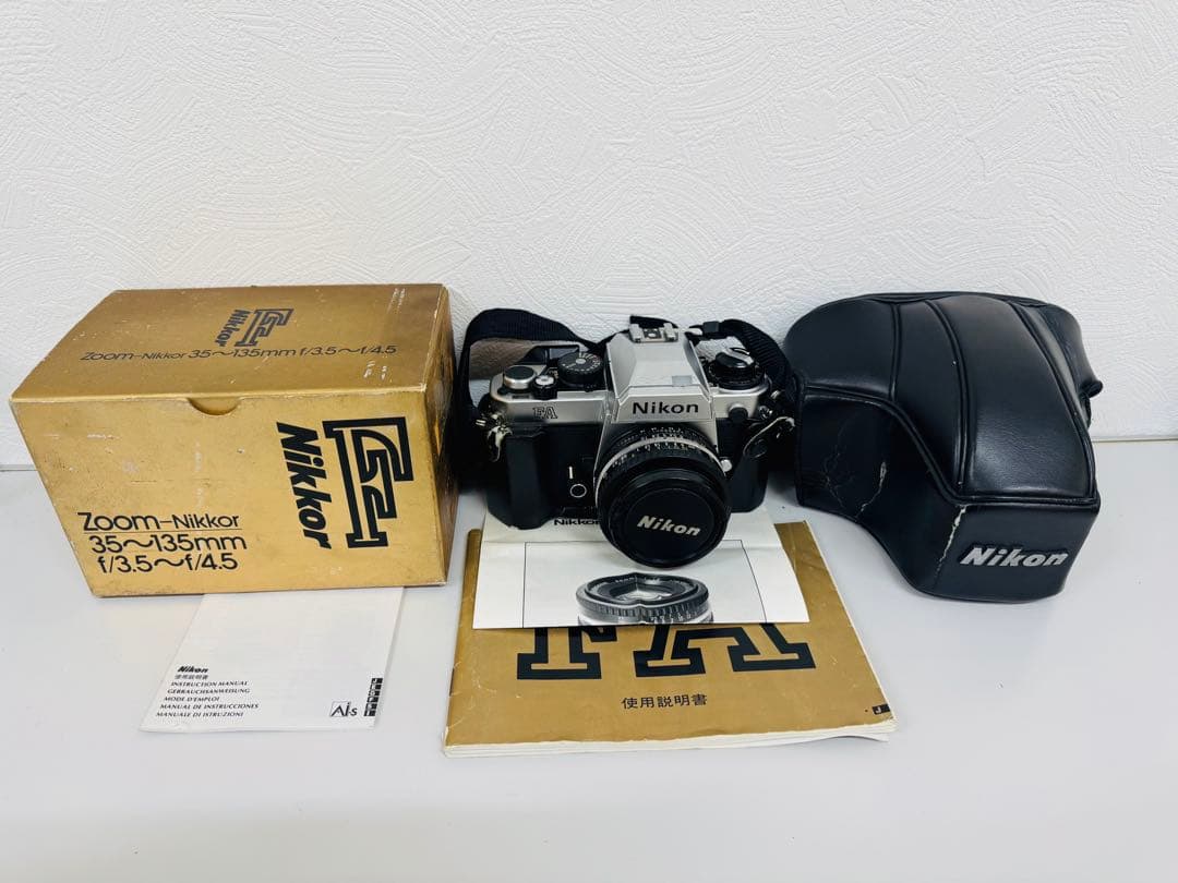 Nikon FM フィルム一眼レフカメラ　ズームレンズ2個付き　まとめ売り