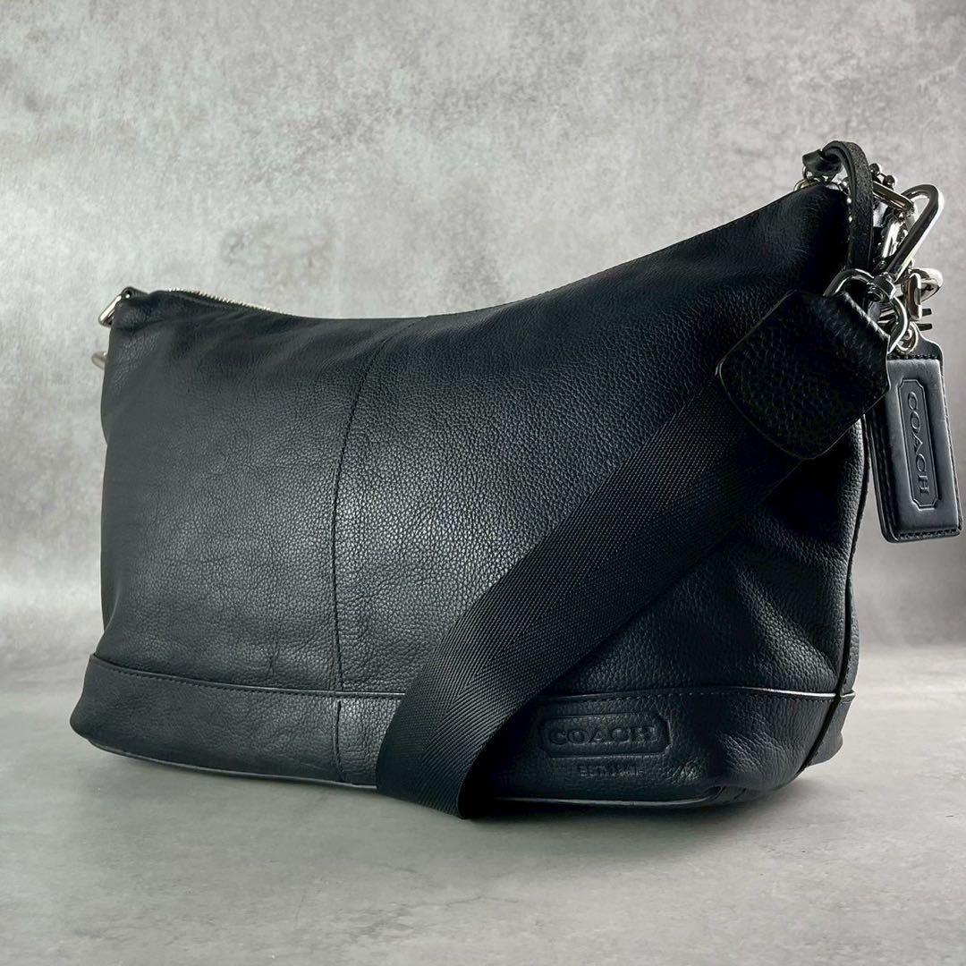 極美品✨コーチ ショルダーバッグ オールレザー 肩掛け 斜め掛け ロゴ型押し 黒