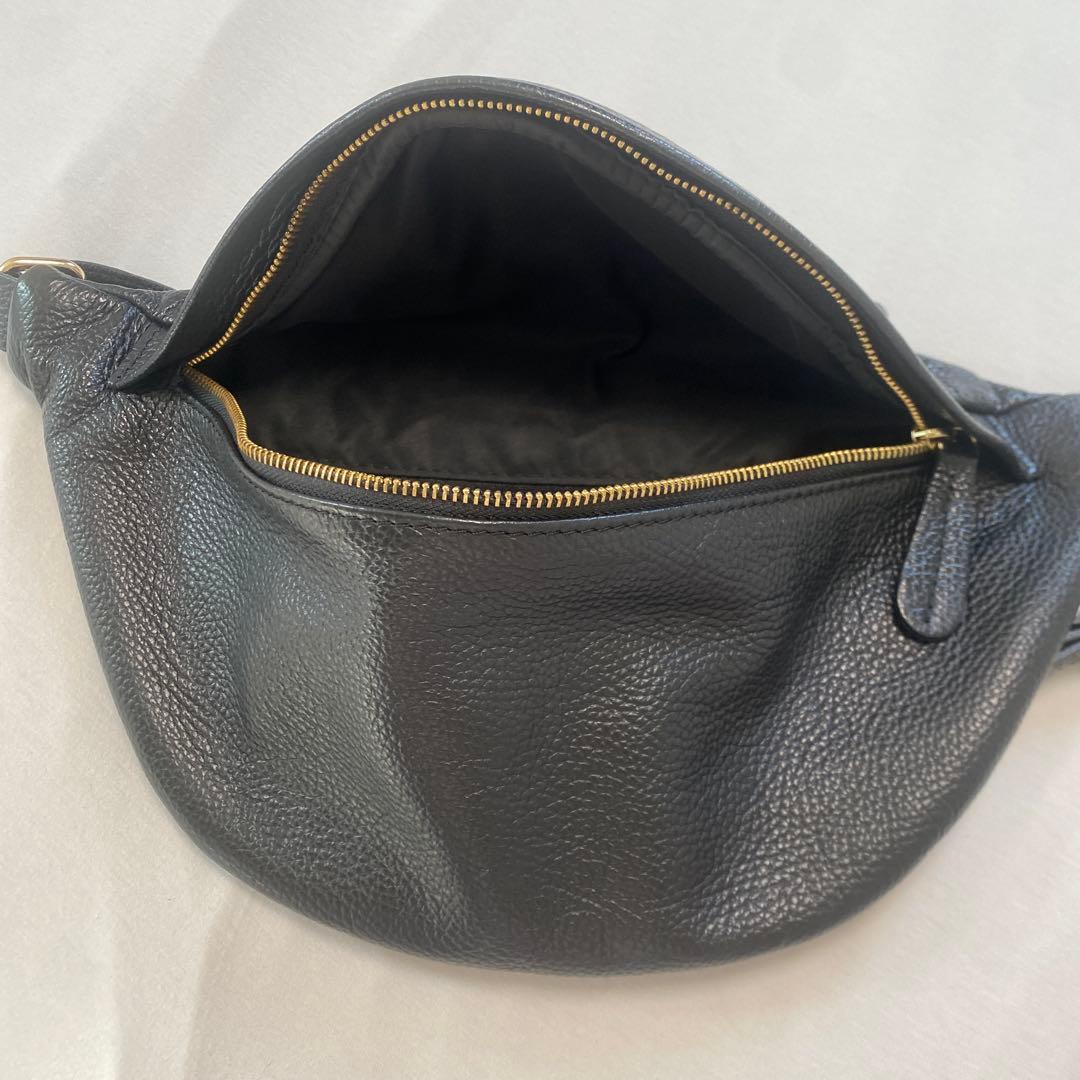 【未使用品】AULENTTI 黒 レザー ボディバッグ 調整可能