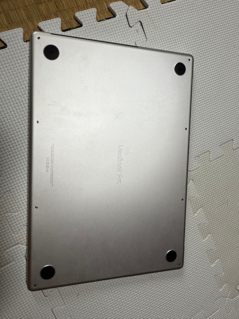 Apple MacBook Pro 16インチ (2021)