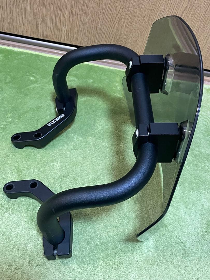 ZETA ジータ　ショートシールド スモーク セロー