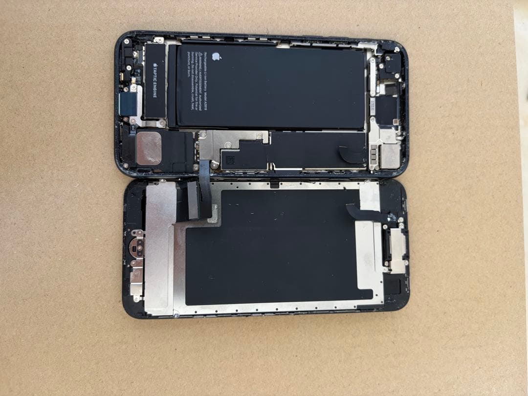 Apple iPhone SE3 64GB ミッドナイト