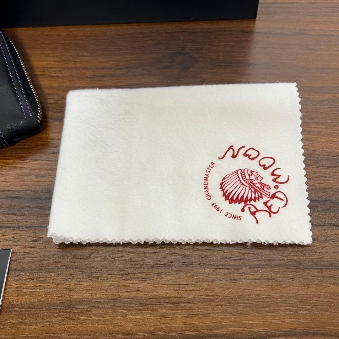 REDMOONミスターレッドムーン　ラウンドファスナー（ジップ）ロングウォレット