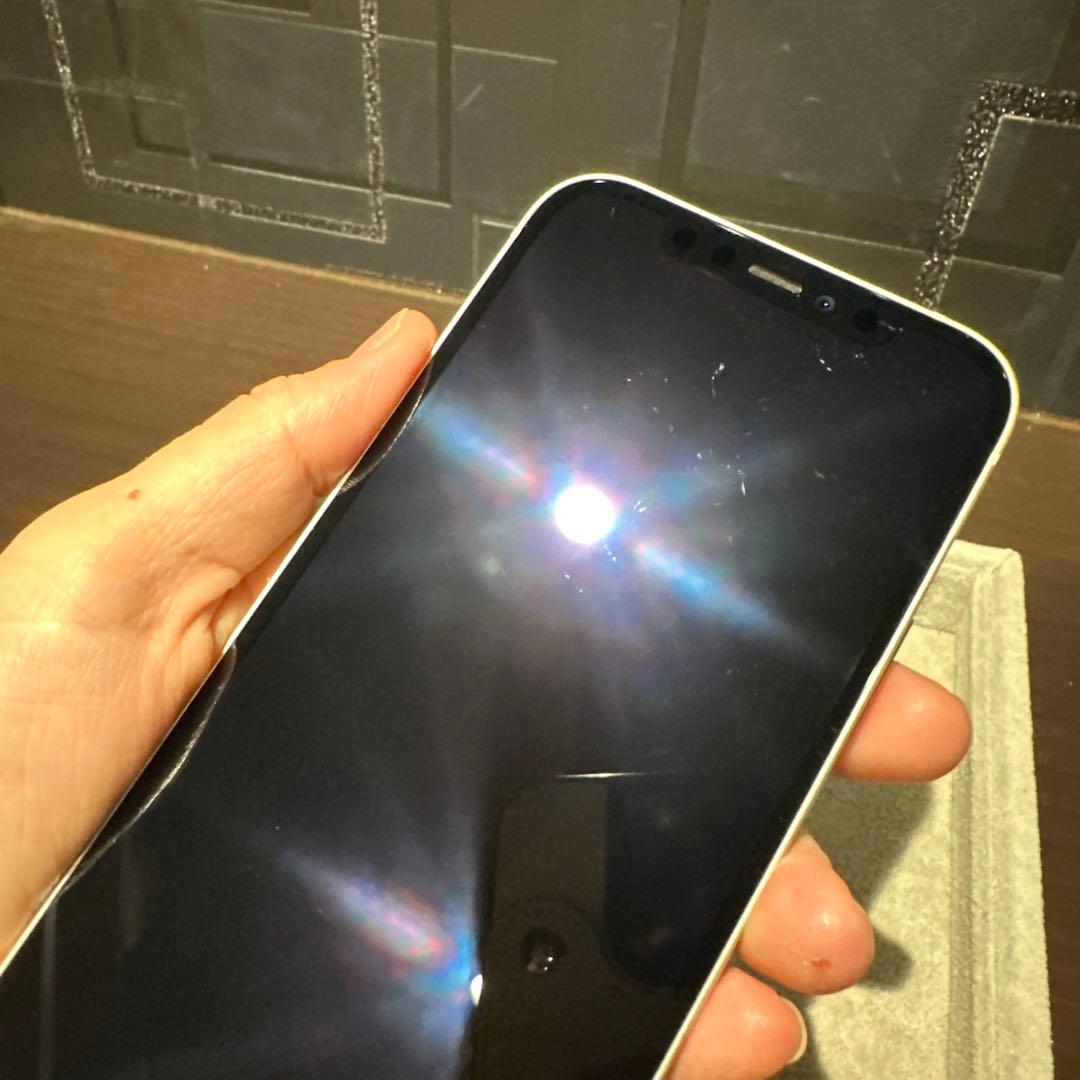 iPhone 12 64GB ホワイト【au】