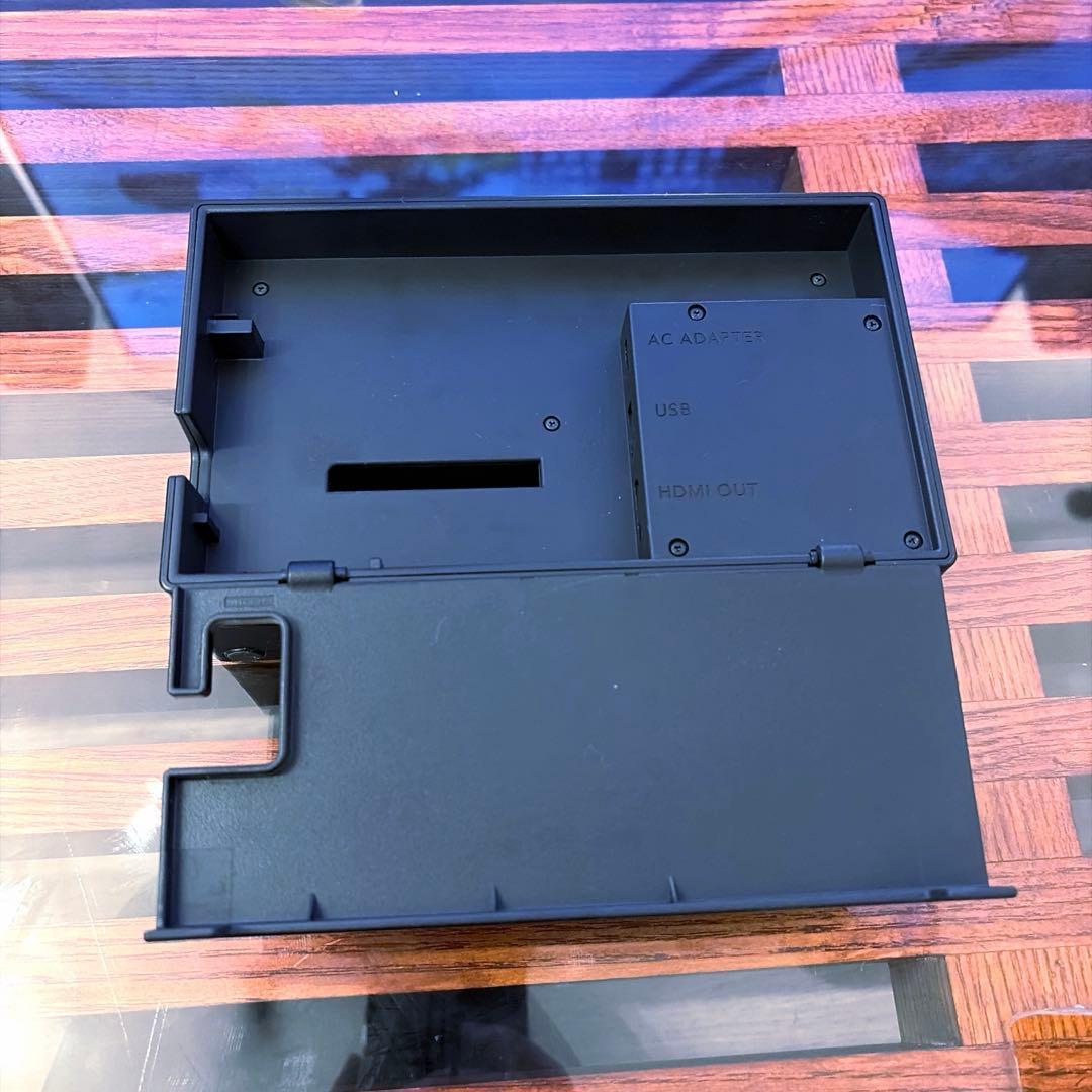 Nintendo Switch本体 HAC-001 黒ジョイコン 充電グリップ付