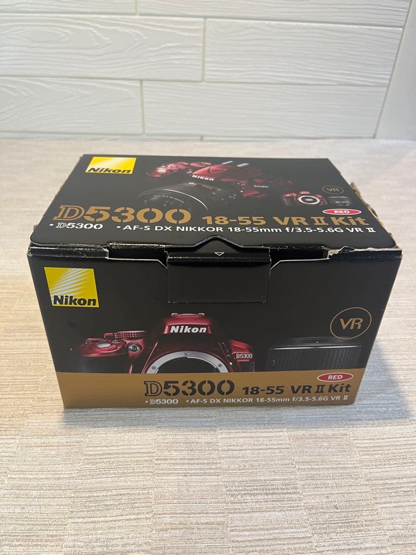 美品　ニコン D5300 一眼レフカメラ レッド