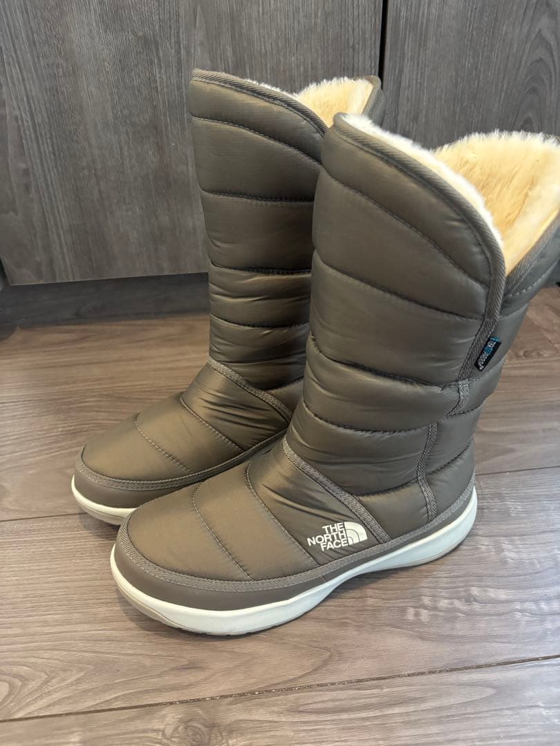 THE NORTH FACE ブラウンショートブーツ