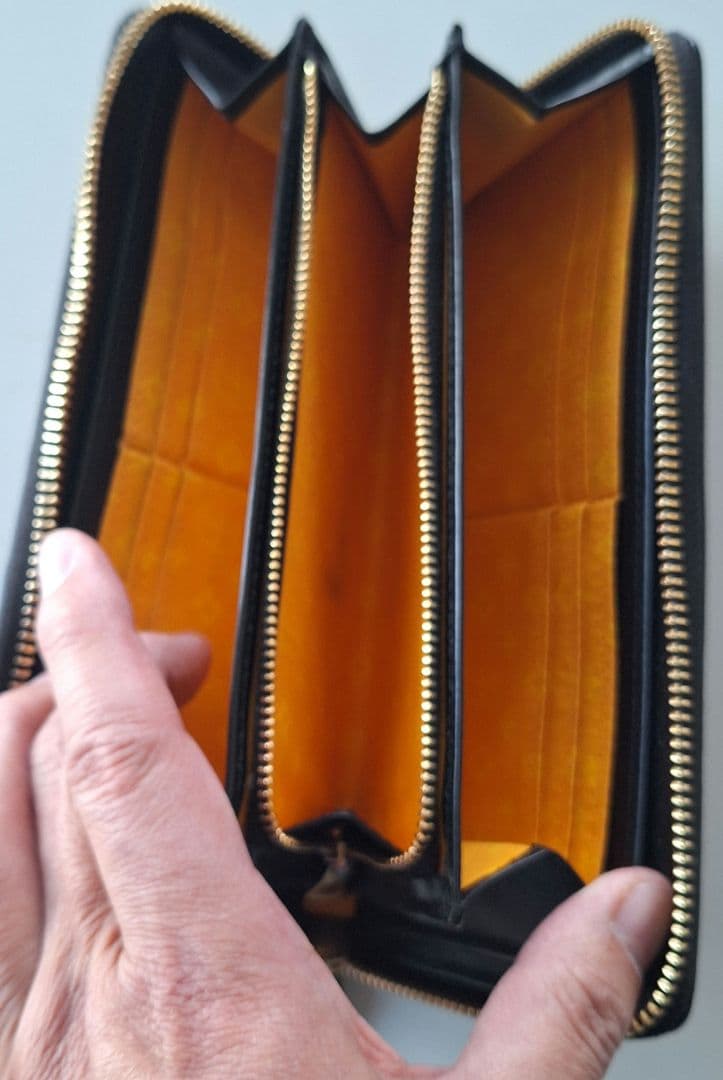 カステルバジャック 長財布 ラウンドファスナー 黒 金