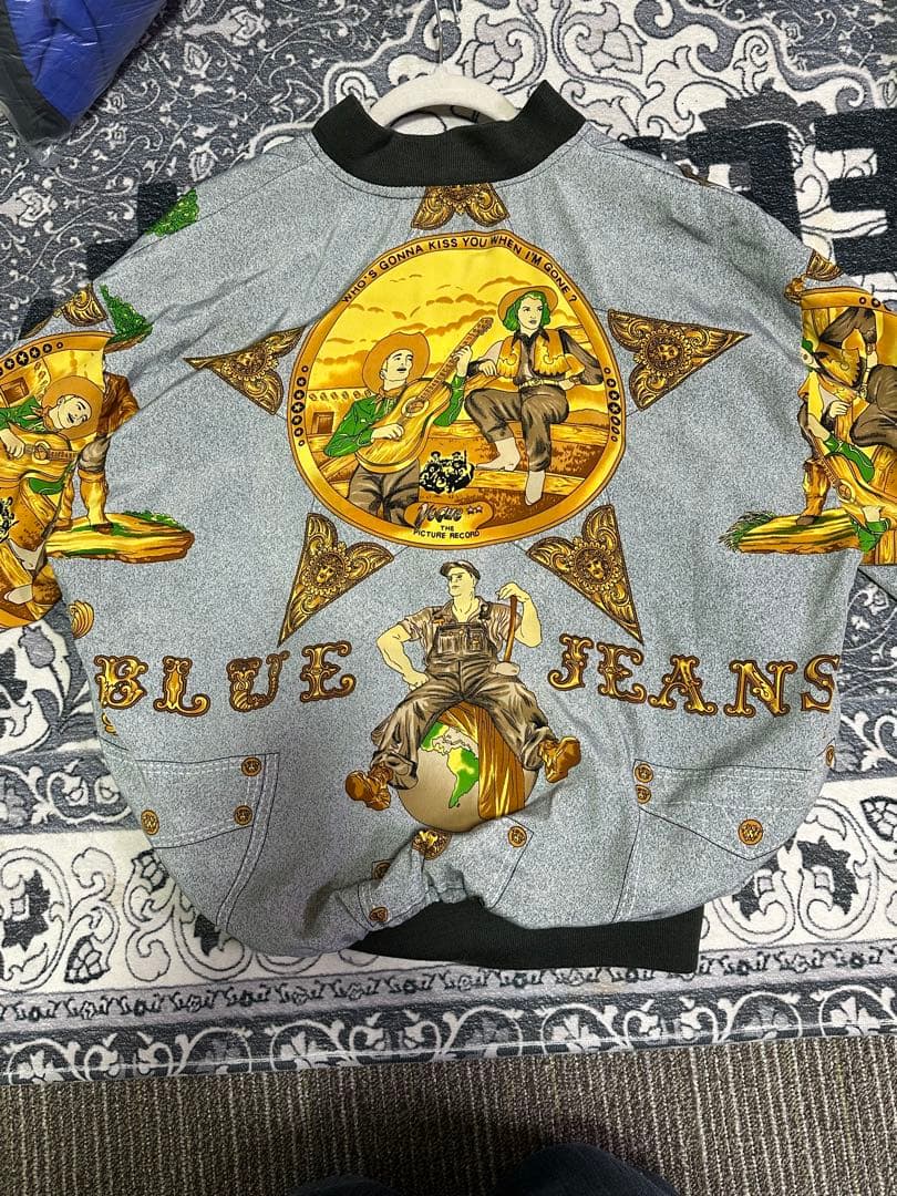 【週末まで値下中】ベルサーチ　ナイロン　ジャケット　リバーシブル　ブルージーンズ