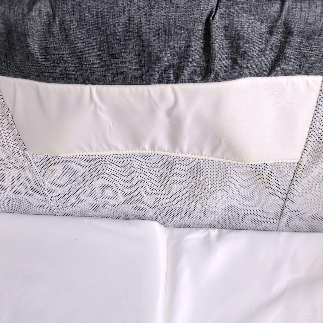 ◎美品◎　UBRAVOO ベビーベッド 折りたたみ式　キャスター付き