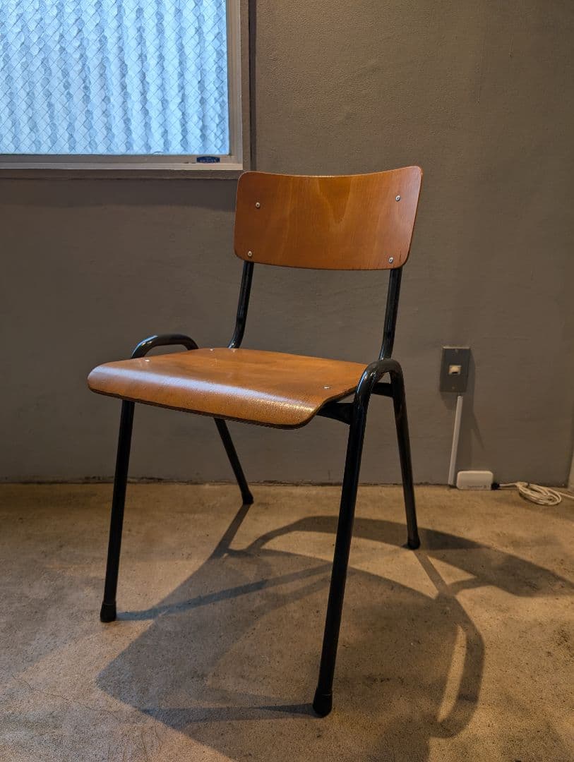 椅子 EQI-57 Stacking chair