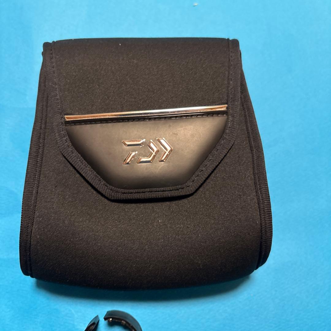 matt22トーナメントISO 3000LBD 釣武者リールポーチ付き