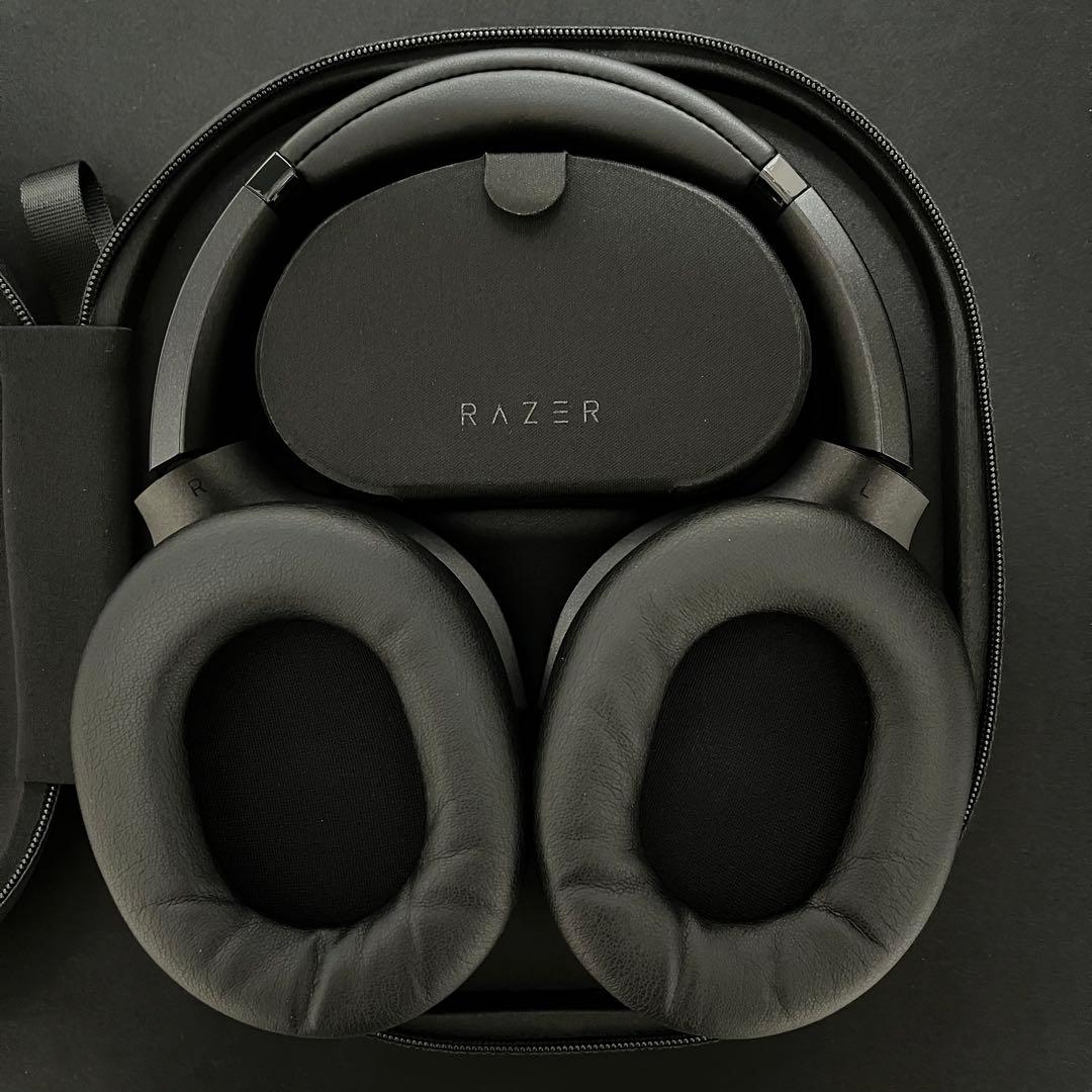 ヘッドホン Razer Barracuda Pro