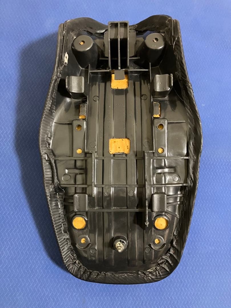 ノイワットダン　HONDA ホンダ　グロム　シート　JC61前期