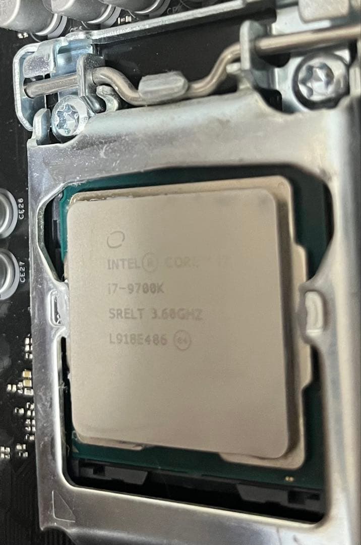 ASRock Z390 Pro4 マザーボード CPUとメモリ付き