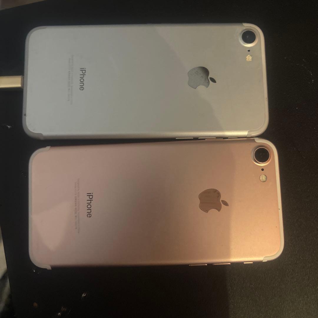 iPhone7 2台セット　シルバーとローズ　本体　32gb SIMロック無