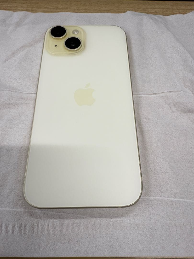 Apple iPhone 15 イエロー 256GB