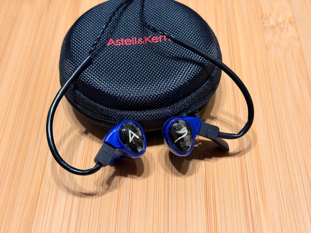 Astell&Kern コラボイヤホン　Billie Jean ブルー